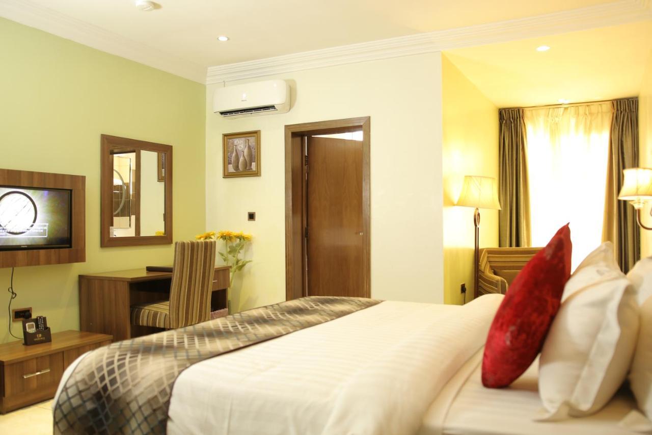 Grand Pela Hotel & Suites Abuja Bagian luar foto