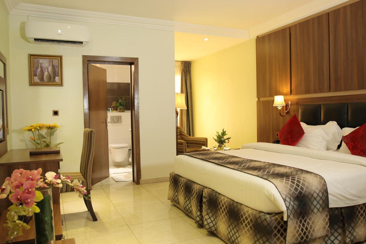 Grand Pela Hotel & Suites Abuja Bagian luar foto