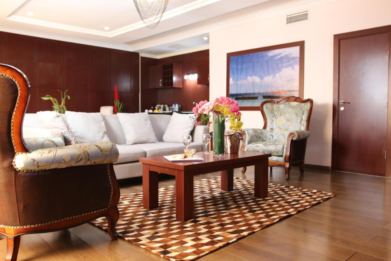 Grand Pela Hotel & Suites Abuja Bagian luar foto